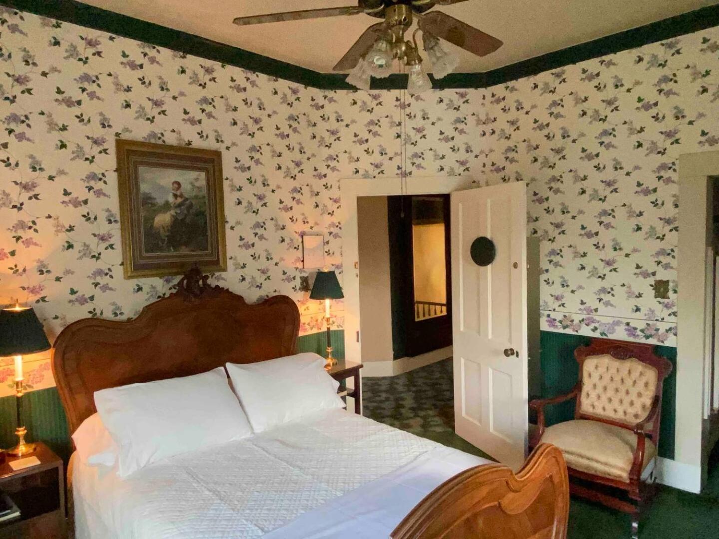 Four Winds Victorian Venue & Suites Bonham المظهر الخارجي الصورة